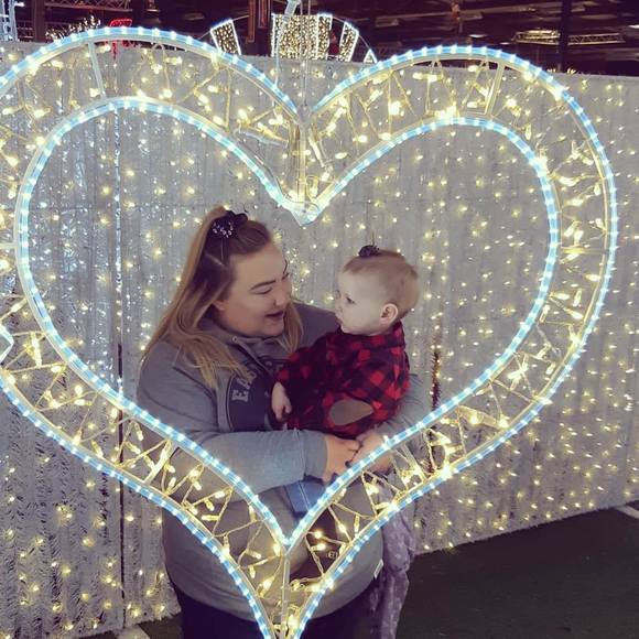 Meet your Posher, Katie - Picture 1 of 1